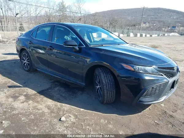 4T1G11AK8RU265753 2024 TOYOTA CAMRY - Image 1