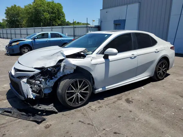 4T1G11AK8RU266031 2024 TOYOTA CAMRY - Image 1