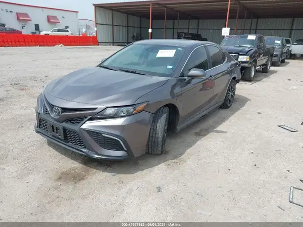 4T1G11AK8RU844855 2024 TOYOTA CAMRY - Image 2