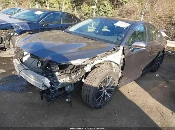 4T1G11AK8RU845150 2024 TOYOTA CAMRY - Image 2