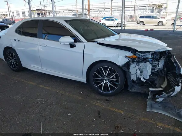 4T1G11AK8RU847612 2024 TOYOTA CAMRY - Image 1