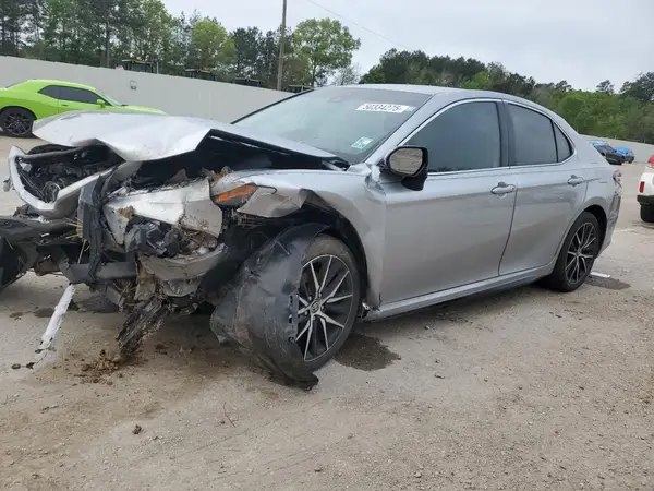 4T1G11AK8RU850042 2024 TOYOTA CAMRY - Image 1