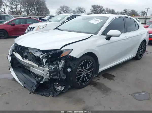 4T1G11AK8RU856150 2024 TOYOTA CAMRY - Image 2