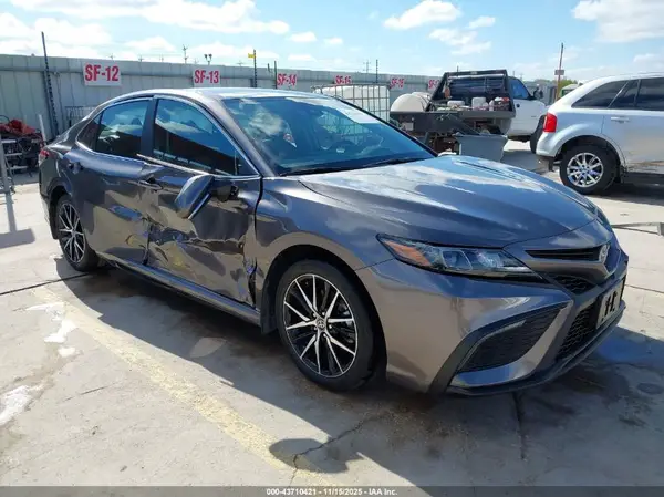 4T1G11AK8RU860036 2024 TOYOTA CAMRY - Image 1