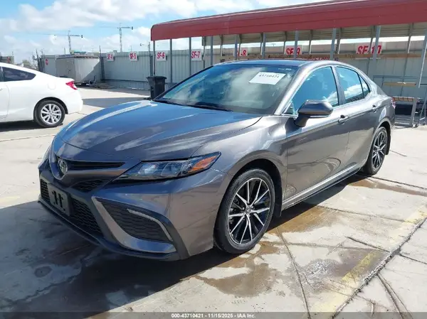 4T1G11AK8RU860036 2024 TOYOTA CAMRY - Image 2