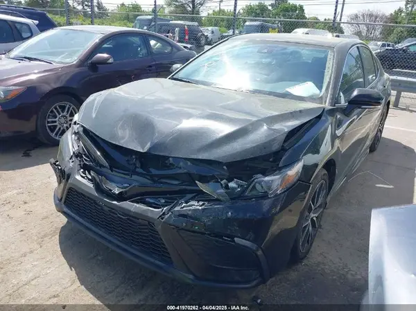 4T1G11AK8RU860053 2024 TOYOTA CAMRY - Image 2