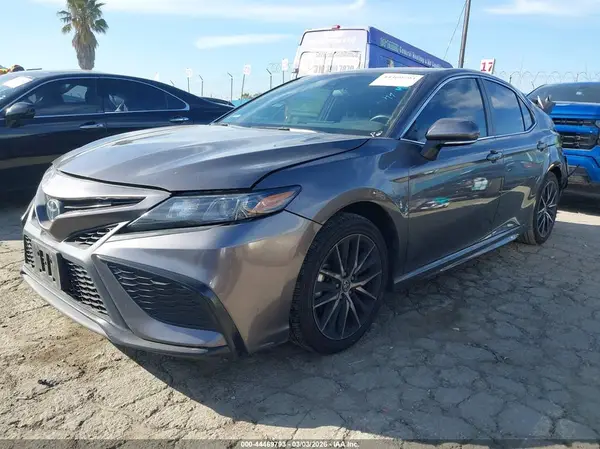 4T1G11AK8RU864488 2024 TOYOTA CAMRY - Image 2