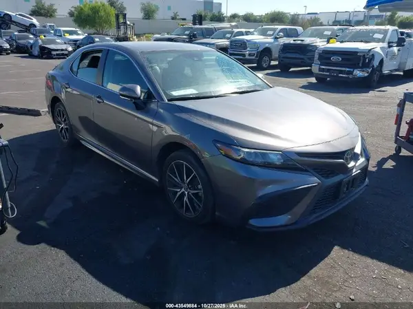4T1G11AK8RU866242 2024 TOYOTA CAMRY - Image 1