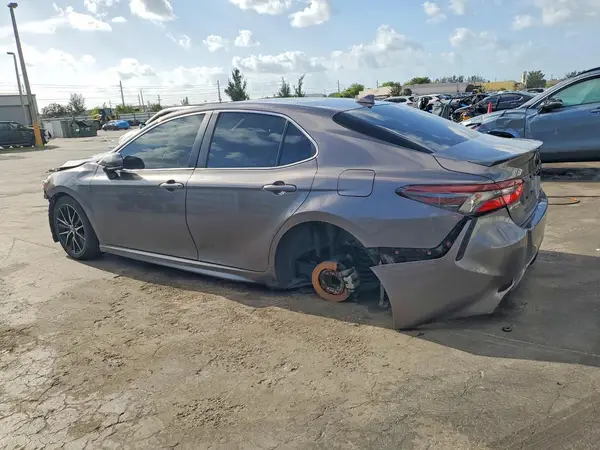 4T1G11AK8RU869156 2024 TOYOTA CAMRY - Image 2