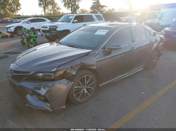 4T1G11AK8RU871974 2024 TOYOTA CAMRY - Image 2