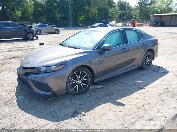 4T1G11AK8RU886880 2024 TOYOTA CAMRY - Image 2