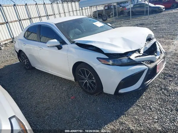 4T1G11AK8RU888841 2024 TOYOTA CAMRY - Image 1