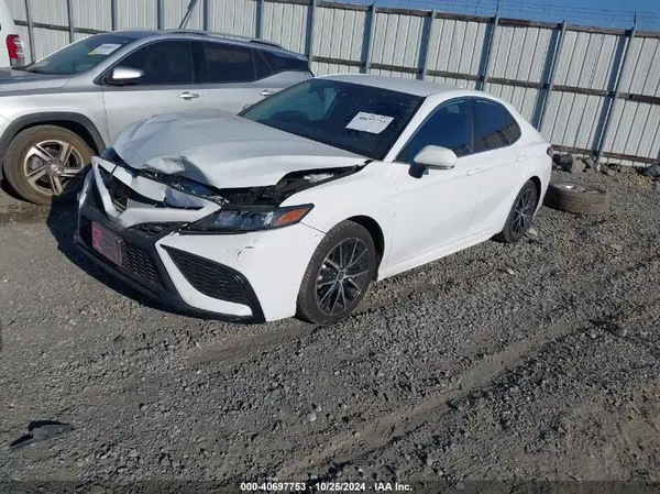 4T1G11AK8RU888841 2024 TOYOTA CAMRY - Image 2