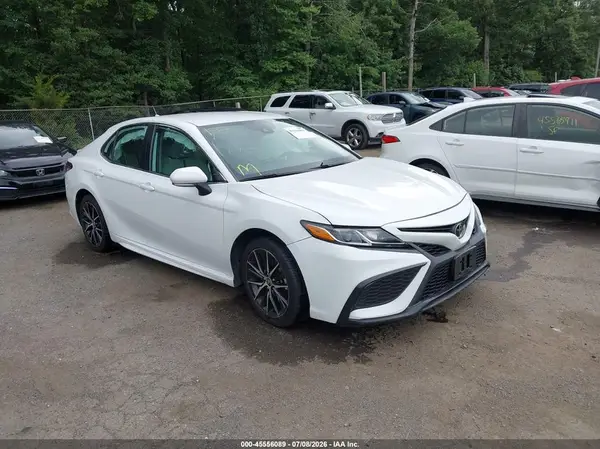 4T1G11AK8RU891299 2024 TOYOTA CAMRY - Image 1