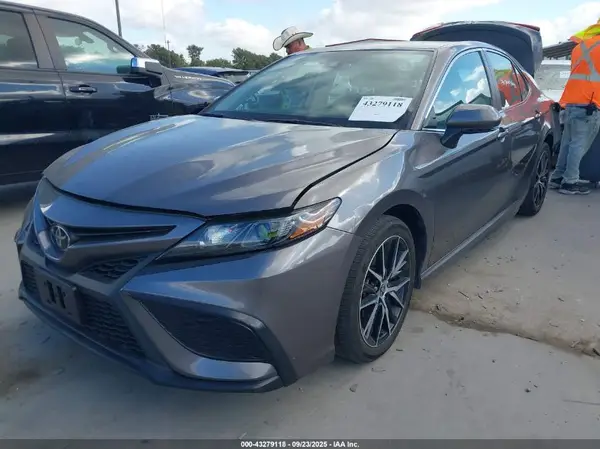 4T1G11AK8RU893246 2024 TOYOTA CAMRY - Image 2