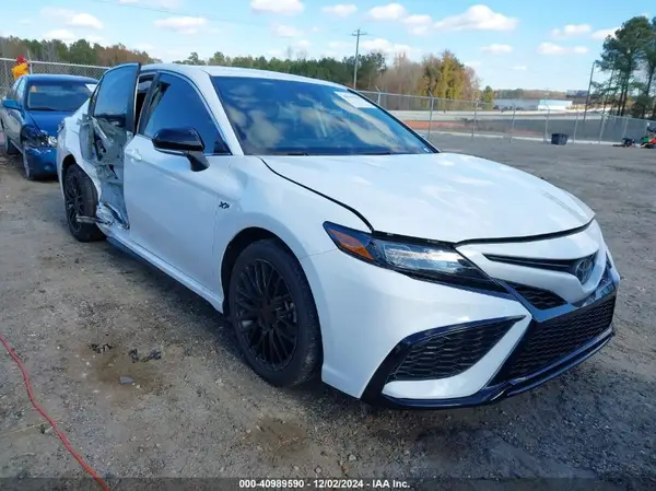 4T1G11AK8RU895319 2024 TOYOTA CAMRY - Image 1
