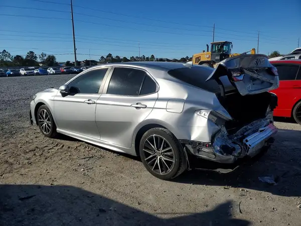 4T1G11AK8RU898317 2024 TOYOTA CAMRY - Image 2