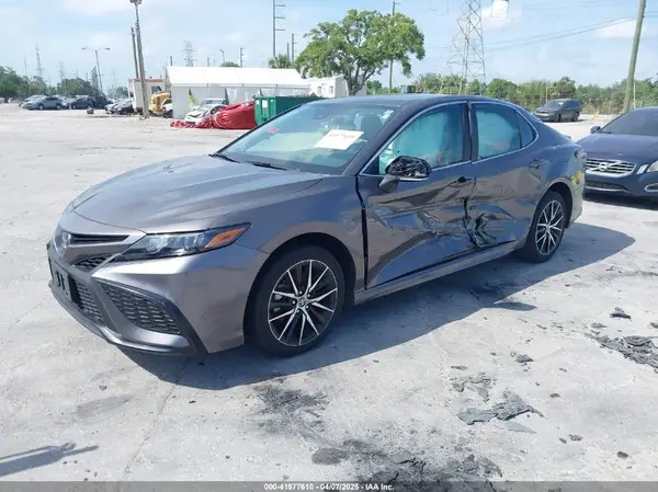 4T1G11AK8RU901040 2024 TOYOTA CAMRY - Image 2