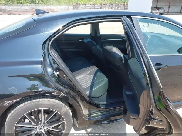 4T1G11AK8RU902981 2024 TOYOTA CAMRY - Image 8