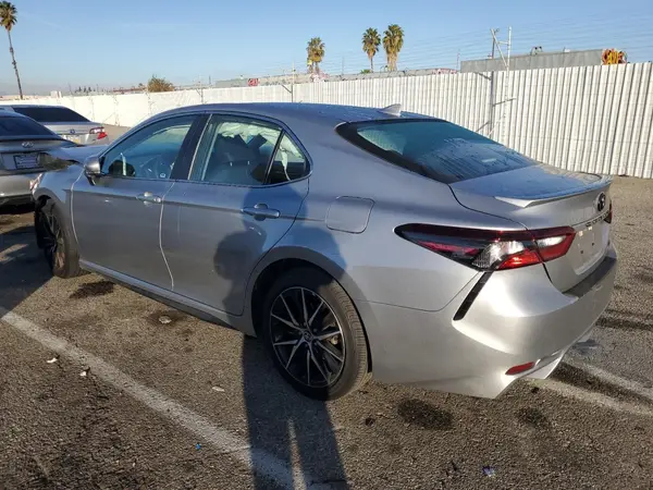 4T1G11AK8RU915925 2024 TOYOTA CAMRY - Image 2