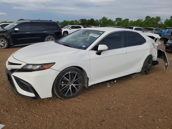 4T1G11AK8RU917271 2024 TOYOTA CAMRY - Image 1