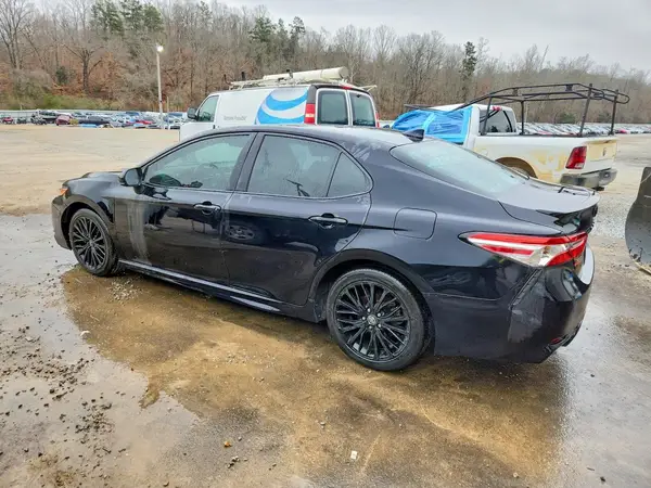 4T1G11AK9LU304468 2020 TOYOTA CAMRY - Image 2