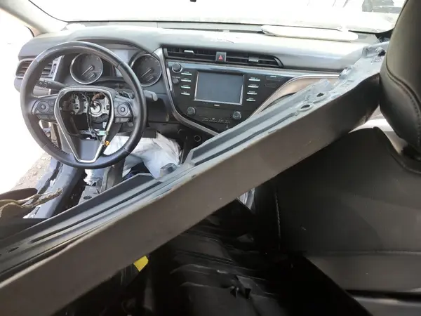 4T1G11AK9LU305216 2020 TOYOTA CAMRY - Image 8