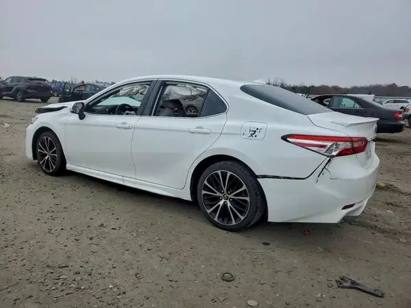 4T1G11AK9LU305460 2020 TOYOTA CAMRY - Image 2