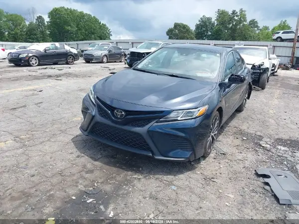 4T1G11AK9LU306477 2020 TOYOTA CAMRY - Image 2