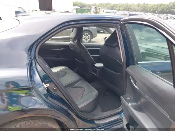 4T1G11AK9LU306477 2020 TOYOTA CAMRY - Image 8