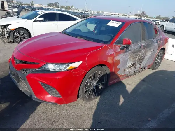 4T1G11AK9LU320699 2020 TOYOTA CAMRY - Image 2