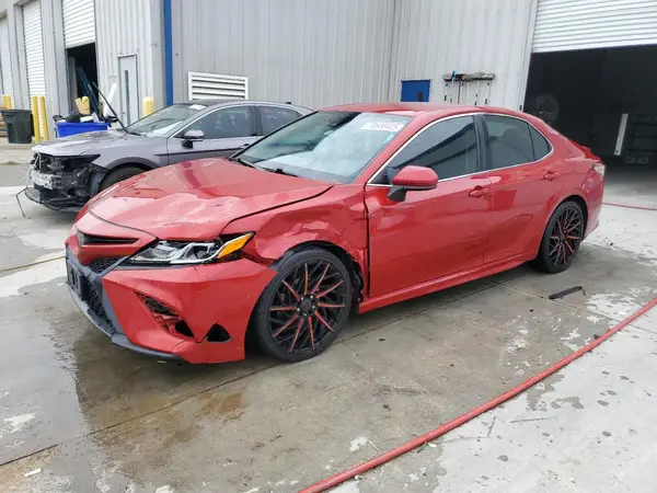 4T1G11AK9LU321562 2020 TOYOTA CAMRY - Image 1