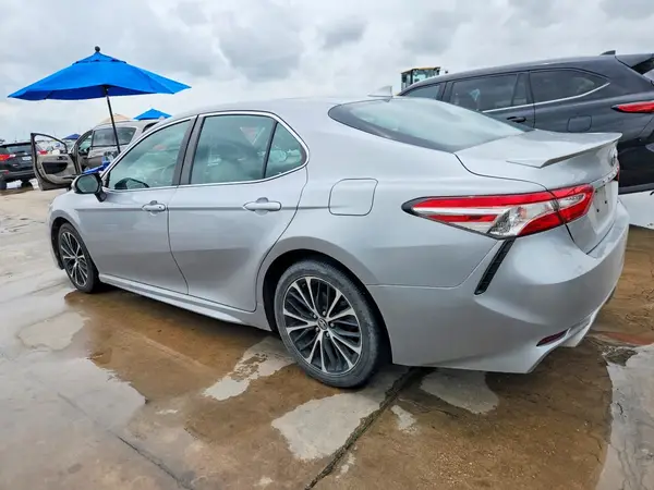 4T1G11AK9LU330228 2020 TOYOTA CAMRY - Image 2