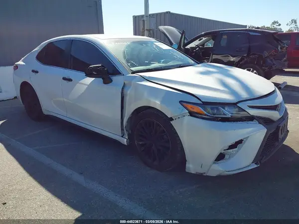 4T1G11AK9LU331251 2020 TOYOTA CAMRY - Image 1