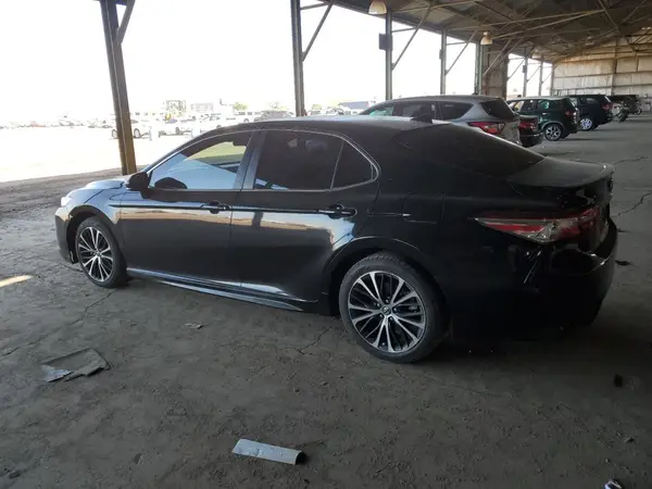 4T1G11AK9LU331346 2020 TOYOTA CAMRY - Image 2