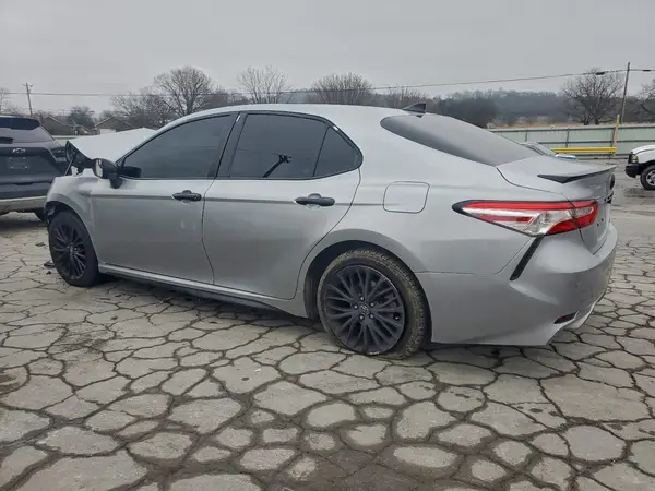 4T1G11AK9LU334666 2020 TOYOTA CAMRY - Image 2