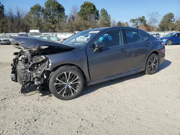 4T1G11AK9LU338320 2020 TOYOTA CAMRY - Image 1