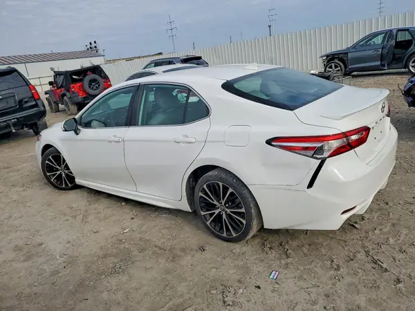 4T1G11AK9LU343254 2020 TOYOTA CAMRY - Image 2