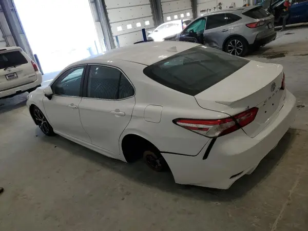 4T1G11AK9LU348213 2020 TOYOTA CAMRY - Image 2