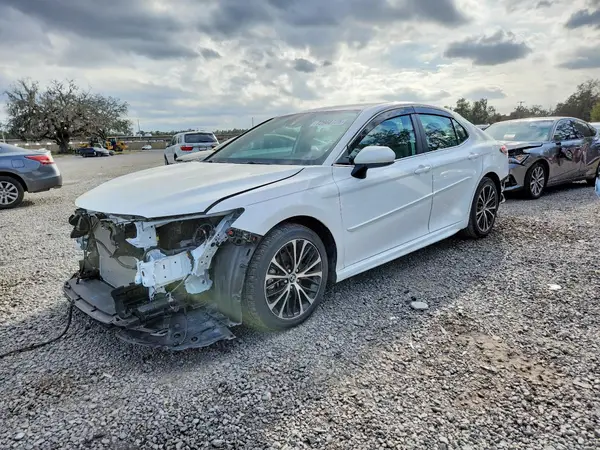 4T1G11AK9LU351905 2020 TOYOTA CAMRY - Image 1