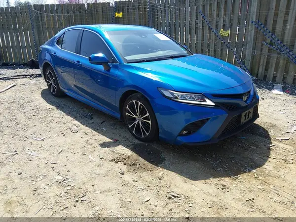 4T1G11AK9LU352570 2020 TOYOTA CAMRY - Image 1