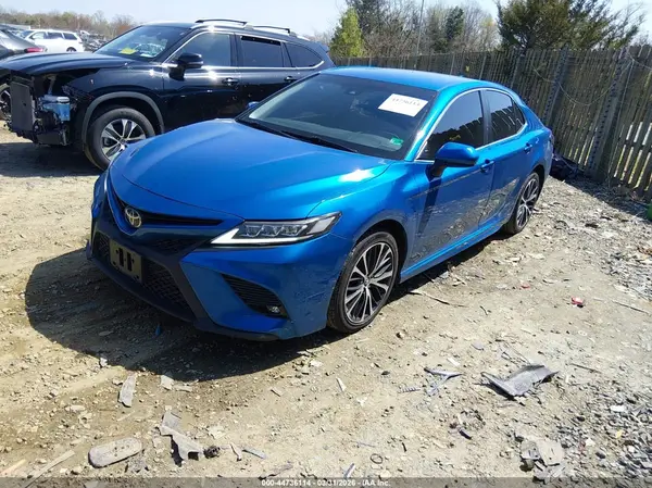 4T1G11AK9LU352570 2020 TOYOTA CAMRY - Image 2