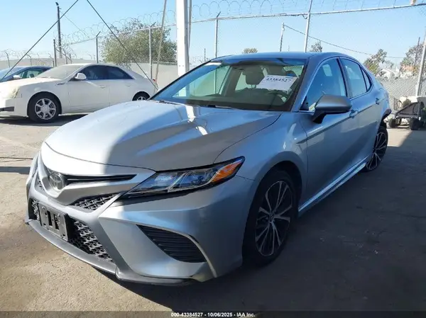 4T1G11AK9LU354397 2020 TOYOTA CAMRY - Image 2