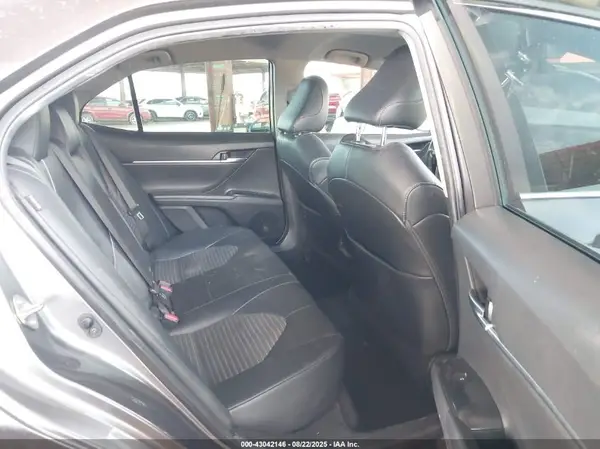 4T1G11AK9LU357039 2020 TOYOTA CAMRY - Image 8