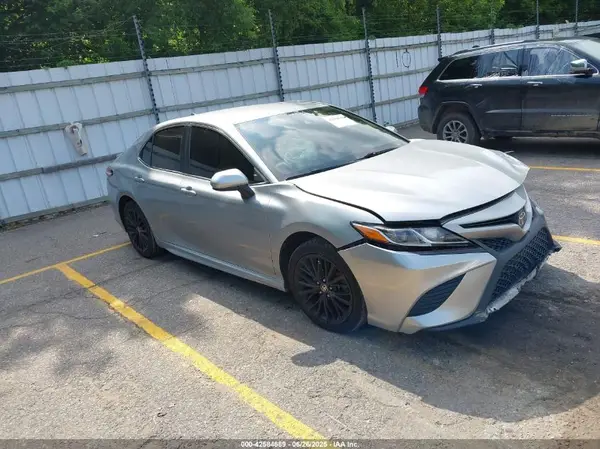 4T1G11AK9LU361043 2020 TOYOTA CAMRY - Image 1