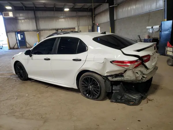 4T1G11AK9LU363052 2020 TOYOTA CAMRY - Image 2