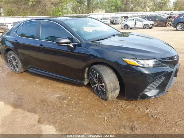 4T1G11AK9LU368087 2020 TOYOTA CAMRY - Image 1