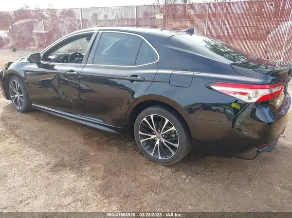 4T1G11AK9LU368087 2020 TOYOTA CAMRY - Image 2