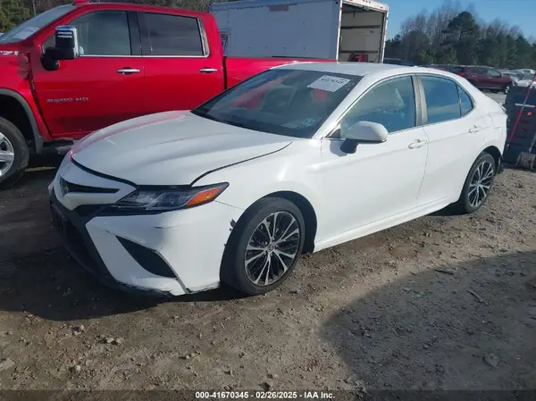 4T1G11AK9LU370843 2020 TOYOTA CAMRY - Image 2