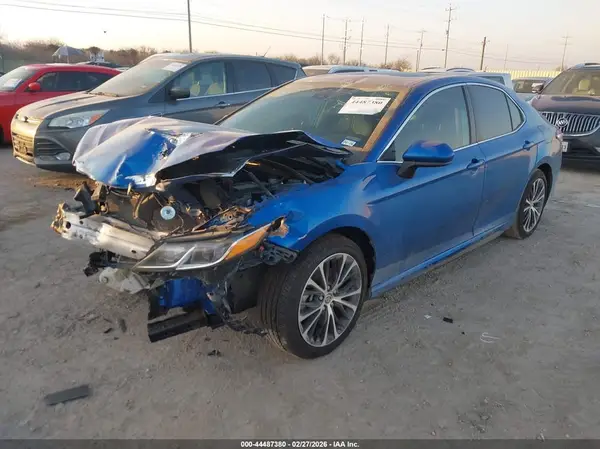 4T1G11AK9LU372799 2020 TOYOTA CAMRY - Image 2